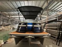Bateau ponton en aluminium de qualité marine de 7,5 m (25 pieds) avec toit bimini de luxe, moteur hors-bord, idéal pour la pêche en famille, les croisières et les voyages à grande vitesse