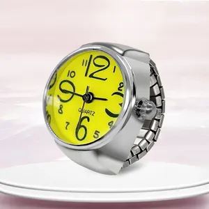 ساعة بتصميم بسيط كلاسيكي حلقة ساعة صغيرة للإصبع ساعة كوارتز مرنة قابلة للضبط ساعة من الفولاذ حلقة ساعات صغيرة
