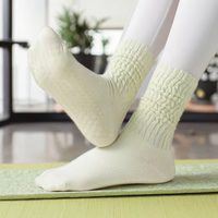 Chaussettes de sport unisexes pour adultes, logo personnalisé, coton, colorées, antidérapantes, chaussettes de yoga, pilates, course à pied, imprimé dessiné à la main, respirantes