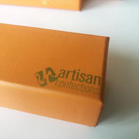 Plateau en plastique à l'intérieur, estampage à chaud personnalisé, logo, boîtes cadeaux rembourrées en papier pour l'emballage du chocolat