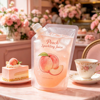 Pochettes à bec verseur transparentes anti-fuite de haute qualité, sacs personnalisés imprimés à fond plat pour le stockage de jus et de boissons
