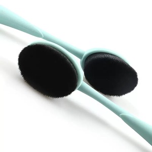 YRX Beauty Oval <b>Makeup</b> <b>Brush</b> Set 5pcs Super Soft Synthetic <b>Brushes</b> For Foundation Blending Special Plastic Handle <b>Makeup</b> <b>Brush</b> - Product Image 5