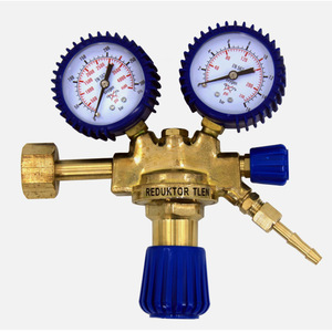 Régulateur d'oxygène européen W24.32 tout en cuivre avec manomètres pour le dioxyde de carbone, l'argon, l'azote, l'acétylène et le propane. - Product Image 2