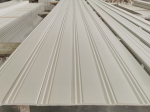Plinthe de sol en <span class=keywords><strong>bois</strong></span> de <span class=keywords><strong>pin</strong></span>, design moderne, blanc apprêté, joint en dentelle, avec dérogation tarifaire 2026 - Product Image 5