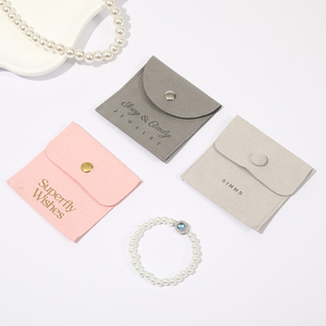 Pochette à bijoux en microfibre multicolores personnalisée avec bouton pression, sac enveloppe pour bagues, bracelets et colliers - Product Image 2