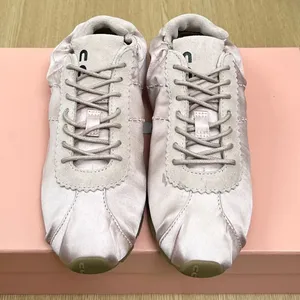 <span class=keywords><strong>Zapatillas</strong></span> deportivas <span class=keywords><strong>de</strong></span> satén Plume para mujer, <span class=keywords><strong>zapatillas</strong></span> <span class=keywords><strong>de</strong></span> bailarina <span class=keywords><strong>de</strong></span> diseño, <span class=keywords><strong>zapatillas</strong></span> planas casuales <span class=keywords><strong>de</strong></span> <span class=keywords><strong>ballet</strong></span>, forro <span class=keywords><strong>de</strong></span> tela, suela con estampado <span class=keywords><strong>de</strong></span> estrellas. - Product Image 5