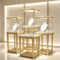 Vitrine à bijoux sur pied carrée haute personnalisée, cadre en or champagne brossé, double étagère en verre, éclairage LED intégré au dessus
