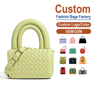 Bolso de cuero genuino de vaca tejido a mano para mujer, con herrajes dorados y diseño exclusivo, tipo bandolera - Product Image 1