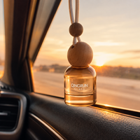 Diffuseur de parfum pour voiture suspendu, flacon de 10 ml, mini désodorisant, bouchon en bois, flacon de parfum sphérique en verre transparent avec corde