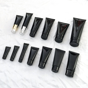 หลอดบีบเครื่องสำอางสีดำเนื้อนิ่มแบบเปล่า ผลิตจากพลาสติก PE สำหรับครีมทามือ โลชั่น น้ำยาทำความสะอาด ฝาแบบพลิก  รับทำโลโก้ตามสั่ง ขนาด 5 มล.-200 มล.  แบบด้าน เติมได้ - Product Image 2