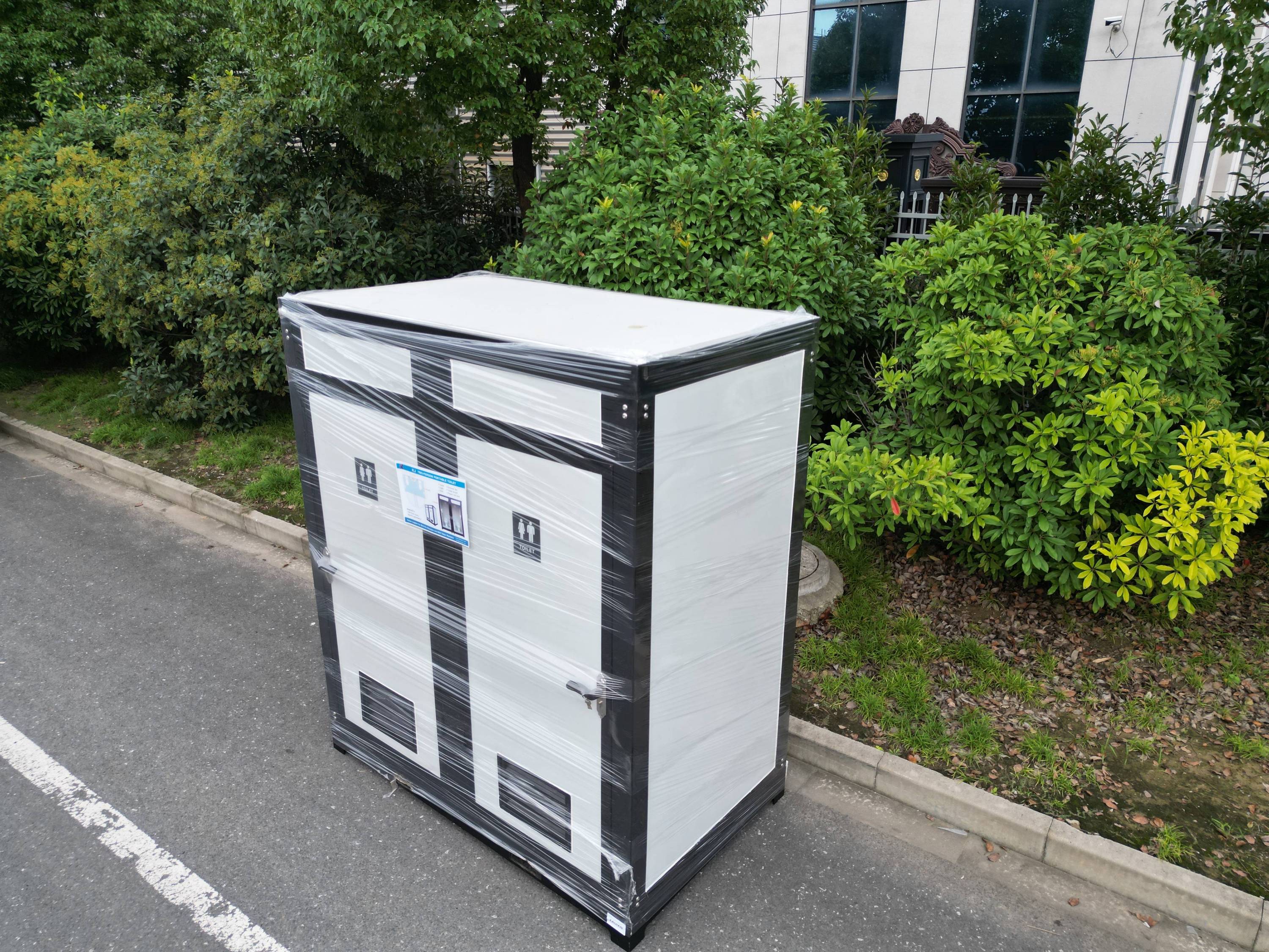 2つの個室トイレポータブルトイレ| Alibaba.com