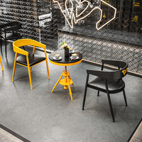 Ensemble de chaises et tabourets en fer industriel vintage personnalisés, revêtement en cuir souple, pour bar, café, restaurant, salle à manger, loft, sièges rétro, mobilier commercial