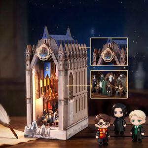 Vente en gros usine : Kit <span class=keywords><strong>de</strong></span> maison miniature 3D en bois Cathédrale <span class=keywords><strong>de</strong></span> <span class=keywords><strong>Poudlard</strong></span>, maison <span class=keywords><strong>de</strong></span> poupée en bois Book Nook et collection d'objets décoratifs - Product Image 1