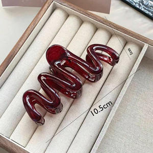 Pinces à cheveux transparentes à motif vague, grandes pinces requin transparentes pour femmes, pinces à cheveux en plastique pour cheveux épais, vente en gros - Product Image 3