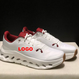 รองเท้าวิ่งสำหรับฤดูร้อน ฤดูใบไม้ร่วง ฤดูใบไม้ผลิ แบบ OEM/ODM น้ำหนักเบา ระบายอากาศได้ดี สวมใส่สบาย พื้นรองเท้า EVA นิ่ม พื้นรองเท้าด้านนอกทำจากยาง เหมาะสำหรับทุกเพศ - Product Image 5