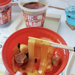 หม้อไฟเสฉวนรสเผ็ดมาว์ซูเอ๋วหวังแบบถ้วย พร้อมรับประทานในไมโครเวฟ รสชาติเข้มข้นและเผ็ดร้อน เหมาะสำหรับครอบครัวและร้านค้าปลีก - Product Image 2