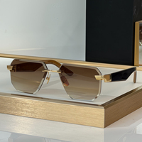 Lunettes de soleil de luxe pour hommes, design universel, monture carrée en métal, style vintage, lunettes de vue haut de gamme, réutilisables, polarisées