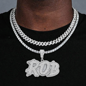 <span class=keywords><strong>Collana</strong></span> <span class=keywords><strong>con</strong></span> Ciondolo Personalizzato Hip Hop <span class=keywords><strong>con</strong></span> Lettera VVS Moissanite, <span class=keywords><strong>in</strong></span> <span class=keywords><strong>Argento</strong></span> <span class=keywords><strong>925</strong></span> Placcato Platino, Stile Iced Out Cuban Link, Gioielleria Fine - Product Image 1