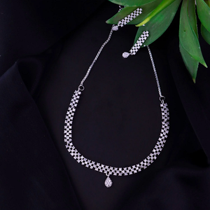 Elegante Collar de Cadena con Circonitas Cúbicas Plateadas y Diamantes Americanos con Aretes para Mujer, Joyería para el Día de San Valentín - Product Image 4