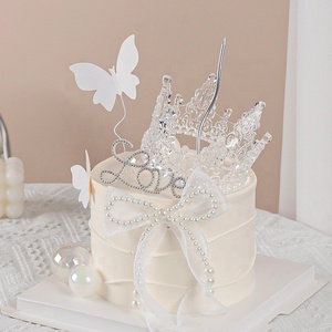 Pink Glitter Cake with Crown: Elegant Party Dessert