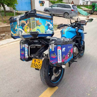 Moto de tourisme 400GT, excellent état. Moteur bicylindre de 400 cm³ refroidi par liquide, ABS et coffres à bagages, entièrement fonctionnel.