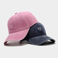 Gorra de béisbol de 5 paneles para mujer, estilo retro artístico, con bordado de hojas y pequeños corazones, de moda, de tela suave, lavada, para verano y exteriores, de estilo sencillo.