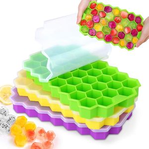 Moule à glaçons en silicone alimentaire sans BPA, 37 cavités en forme de nid d'abeille, avec couvercles, vente en gros - Product Image 1