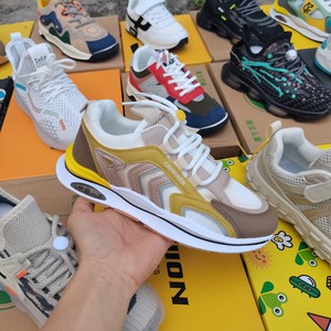 2026 KK Venta al por mayor de pacas de zapatos de segunda mano de marca de alta calidad, en lotes, estilos variados para mujer y calzado de moda - Product Image 3