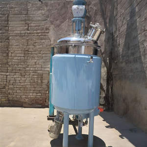 Tanque de mezcla vertical industrial con agitador motorizado y tapa de acero inoxidable para plantas de procesamiento químico y alimentario - Product Image 2