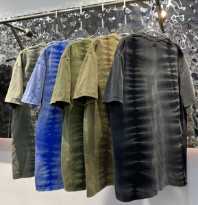 เสื้อยืดผู้ชายแขนสั้นไล่ระดับสีผ้าฝ้ายแท้ย้อมสีมัดย้อมดีไซน์ไหล่ - Product Image 2