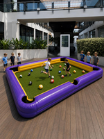 Terrain de sport gonflable commercial pour le basketball et le football, adapté aux enfants et aux adultes, idéal pour les événements scolaires et les locations de carnavals