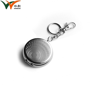 Cenicero Metálico Redondo Portátil Barato y Único para Exteriores con Tapa y Llavero - Product Image 3