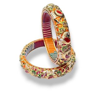 กำไลข้อมือเจ้าสาวแบบดั้งเดิม Gulbadan Meena Kundan Motif Lac Kada ประดับด้วยงานฝีมือแบบราชสถานและดีไซน์ที่สง่างามแบบชนเผ่า - Product Image 3