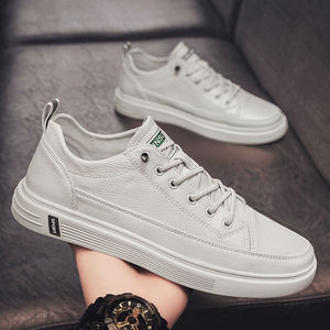 Nouvelles baskets décontractées tendance et polyvalentes 2025 pour hommes, en PU respirant, à lacets, rayées, blanches, version coréenne, pour l'hiver/le printemps - Product Image 4