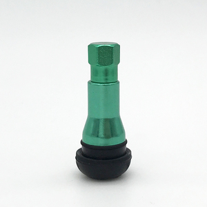 Tige de valve de pneu en caoutchouc sans chambre à air, à clipser, avec manchon chromé coloré TR413AC TR414AC - Product Image 3