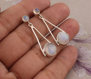 Pendientes colgantes de dos piedras con cabujón de piedra lunar arcoíris de Plata de Ley 925 a precio de fábrica - Product Image 2