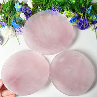 Vente en gros de pierres précieuses rondes cristaux de guérison assiettes sculptées à la main en cristal de quartz rose plat tasse sous-verre pour cadeau