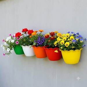Pot de fleurs mural en plastique PP, 5 couleurs, design à bord festonné avec trous de drainage pour jardin, balcon, plantation verticale - Product Image 1