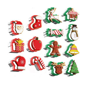 Fournitures de fête et de fête bricolage outils de pâtisserie de cuisson Biscuits <span class=keywords><strong>emporte</strong></span>-pièce de noël coupe-sandwich en acier inoxydable pour les enfants - Product Image 1