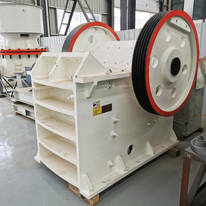Broyeur à mâchoires professionnel pour minerai d'or avec certificat CE - Product Image 3