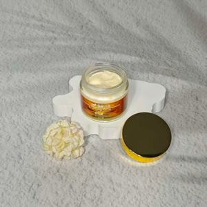 Crème éclaircissante pour le visage au curcuma vitamine C niacinamide-Hydratant quotidien pour peau terne - Product Image 2