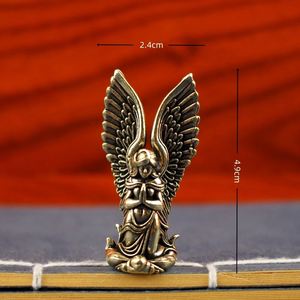 Statuette d'ange unique en laiton électroplaqué, statue de gardien en métal au style religieux et moderne pour la maison et les cadeaux - Product Image 4