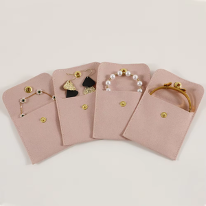 Pochette à bijoux en microfibre 8x8cm avec insert pour collier, sac en velours de haute qualité, pochette d'emballage pour bijoux avec logo (1) - Product Image 4