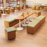 Meubles de restaurant design moderne, table et chaises avec coussin épais pour hôtel et usage commercial