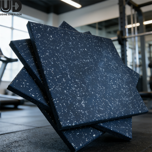 Pavimentazione in Gomma per Palestra, Superficie Antiscivolo Anche Bagnata, Perfetta per Allenamenti in Appartamento - Product Image 1