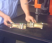 Scie à ruban verticale industrielle pour la découpe du fer et du laiton, équipement d'atelier de haute précision