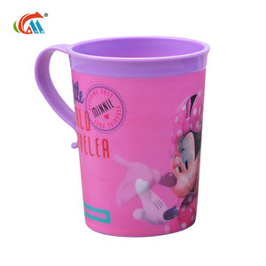 Precio de fábrica <span class=keywords><strong>3D</strong></span> en relieve PP <span class=keywords><strong>Taza</strong></span> Recuerdo <span class=keywords><strong>3D</strong></span> <span class=keywords><strong>Taza</strong></span> <span class=keywords><strong>Nombre</strong></span> PP Niños Tazas de dibujos animados personalizadas - Product Image 1