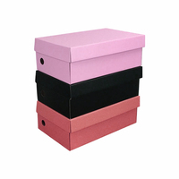 Boîtes à chaussures en carton ondulé de luxe en gros, avec matériaux recyclés, pelliculage mat et gaufrage, logos personnalisés
