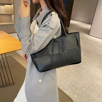 Sac à main en cuir pour femme de luxe de créateur Sac à bandoulière personnalisable Motif géométrique Nouveauté