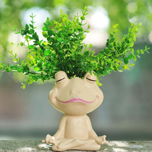 Meilleur prix grenouille forme <span class=keywords><strong>arbre</strong></span> vert rouge à lèvres planteur mignon résine Vase ornement pour bureau artisanat pour la décoration intérieure qualité assurée - Product Image 4